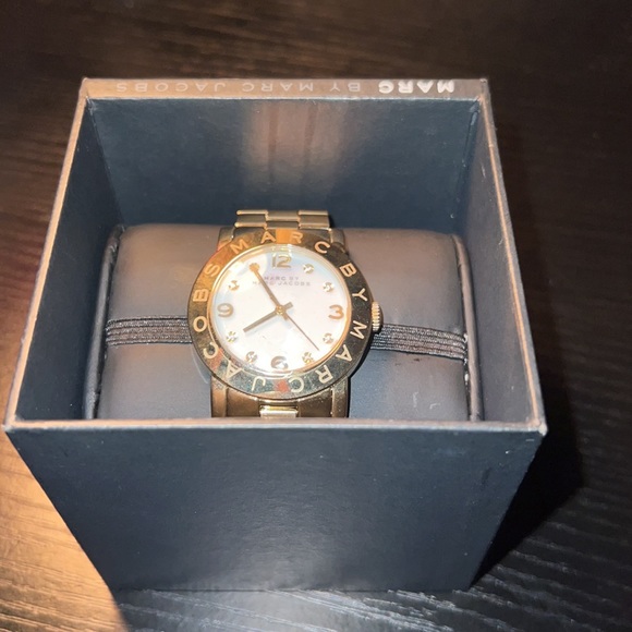 Marc Jacobs Gold Tone Women\'s Bracelet Watch with White Dial main image 12